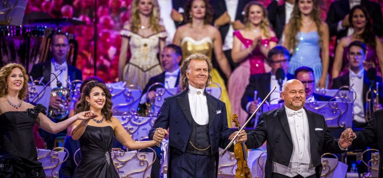 ENJOY SUMMER IN MAASTRICHT …… ENJOY SUMMER IN MAASTRICHT ……