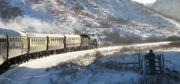 NORTH YORKSHIRE MOORS RAILWAY ON TRACK.. NORTH YORKSHIRE MOORS RAILWAY ON TRACK..