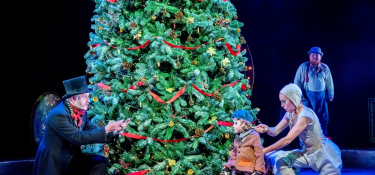 AT HOME WITH A CHRISTMAS CAROL AT HOME WITH A CHRISTMAS CAROL