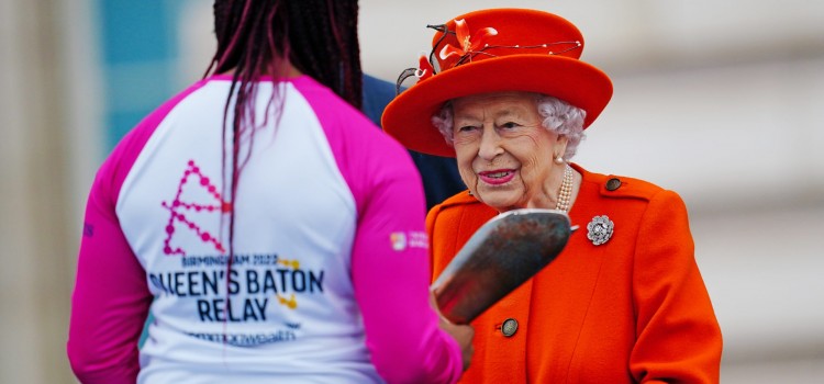 THE QUEENS BATON RELAY THE QUEENS BATON RELAY