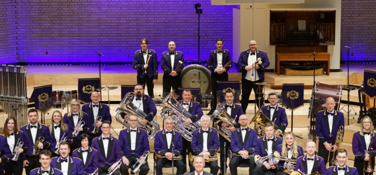 AWARD WINNING BRASS BAND IN CONCERT AWARD WINNING BRASS BAND IN CONCERT