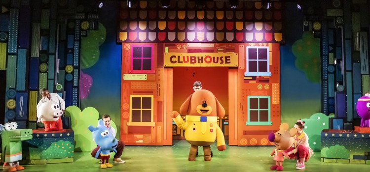 HEY DUGGEE IS COMING HEY DUGGEE IS COMING