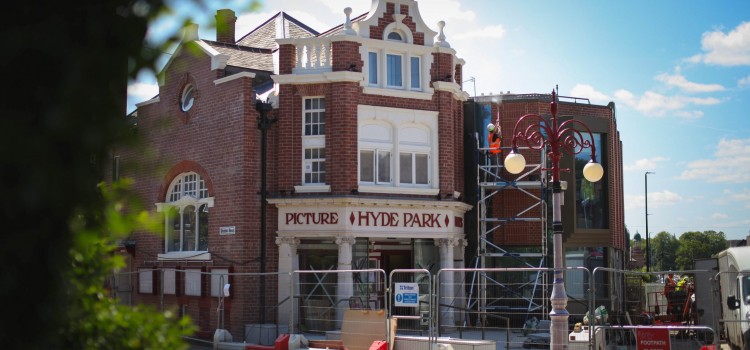ICONIC LEEDS PICTURE HOUSE ICONIC LEEDS PICTURE HOUSE