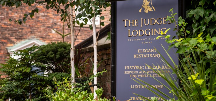 DINE IN A PLACE OF HISTORY DINE IN A PLACE OF HISTORY