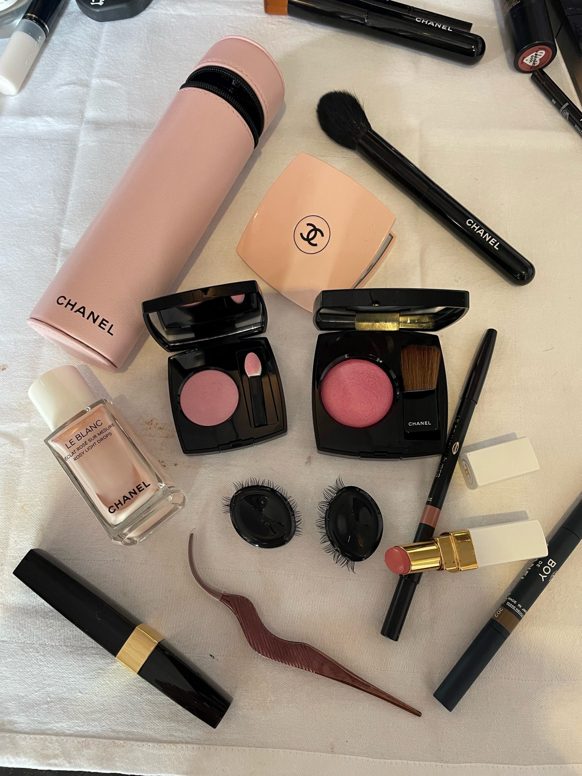 THE BARBIE LOOK CREATED BY CHANEL MAKEUP ARTIST PATI DUBROFF